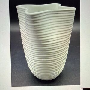 JONATHAN ADLER Handmade Ceramic Pottery Vase White Ribbed